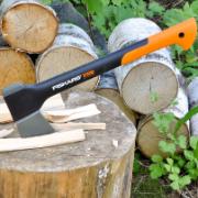 Fiskars® Villa- och snickaryxa X10