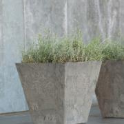 Artstone Ella blomkruka – Gråbrun